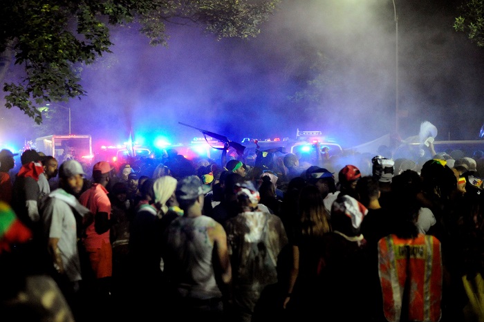 Gunfire kills two at New York`s Caribbean street party